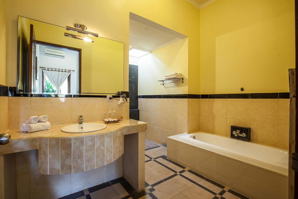 Putri Bali Villa Seminyak Rum bild