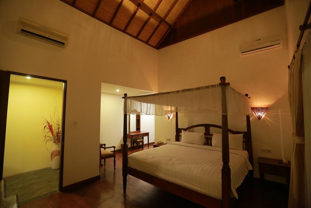 Putri Bali Villa Seminyak Exteriör bild